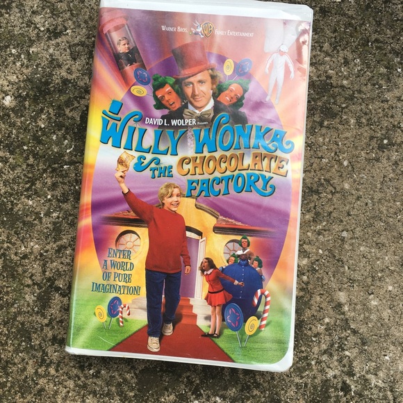Willy Wonka and the Chocolate Factory VHS - Picture 7 of 7